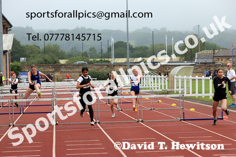 Girls hurdles, 2025 Northumberland Schools Track and Fields, Wentworth, Hexham. Photo: David T. Hewitson/Sports for All Pics